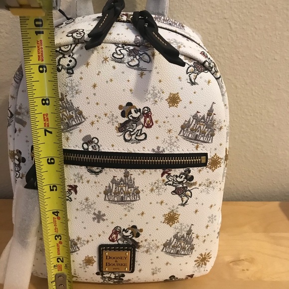 Disney holiday 2020 Dooney & Bourke‎ backpack - Picture 4 of 6